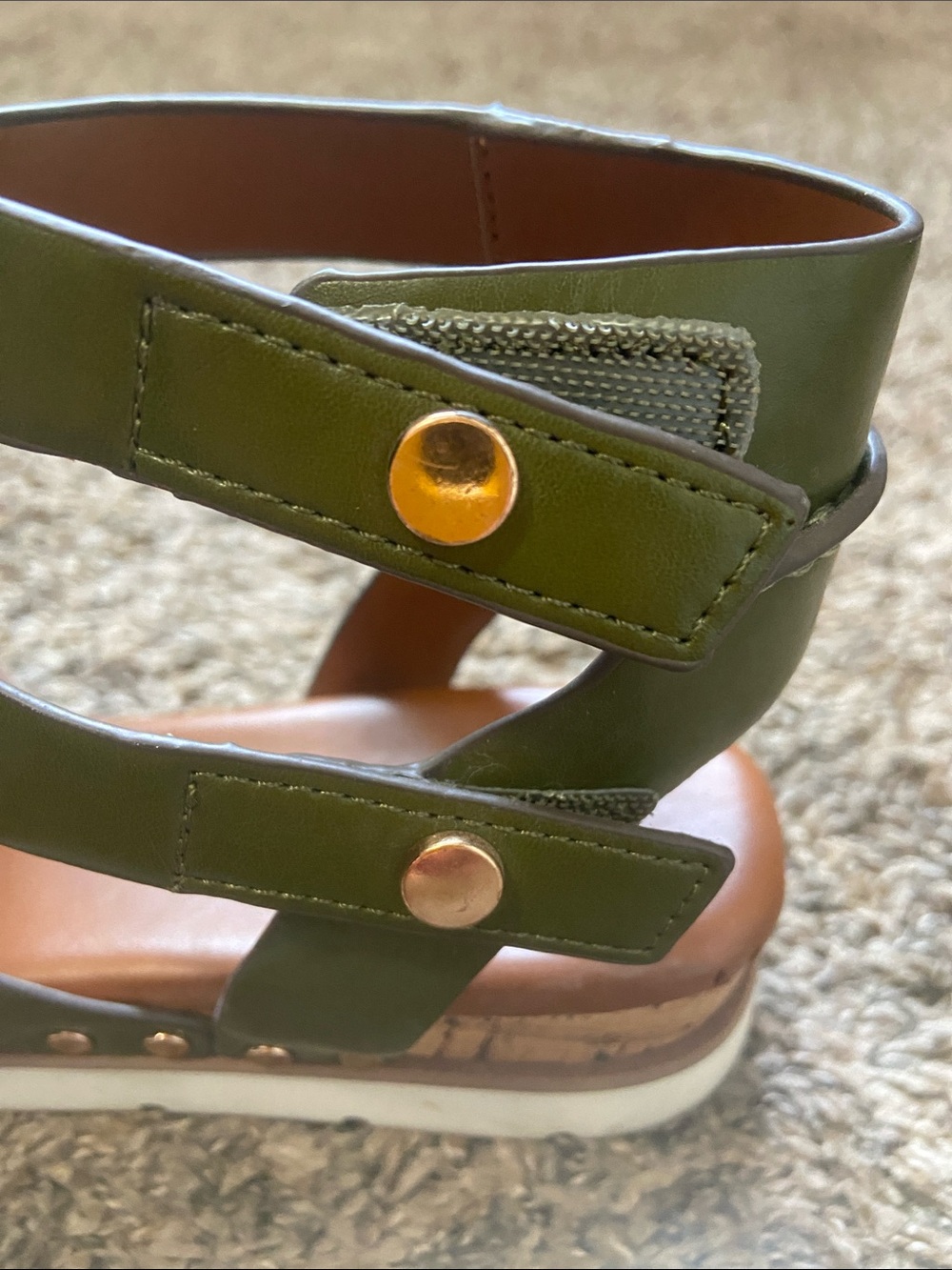 🍀 Franco Sarto Olive Green Strappy Leather Sandals - Picture 5 of 7